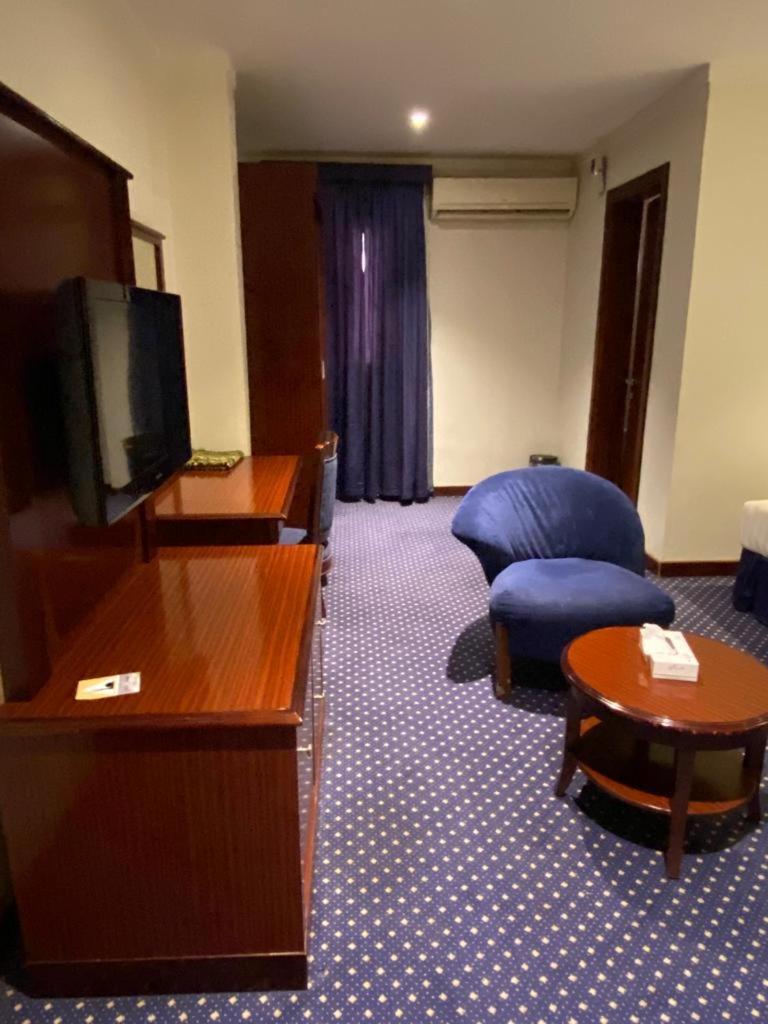 Onizah Hotel ウナイザ エクステリア 写真